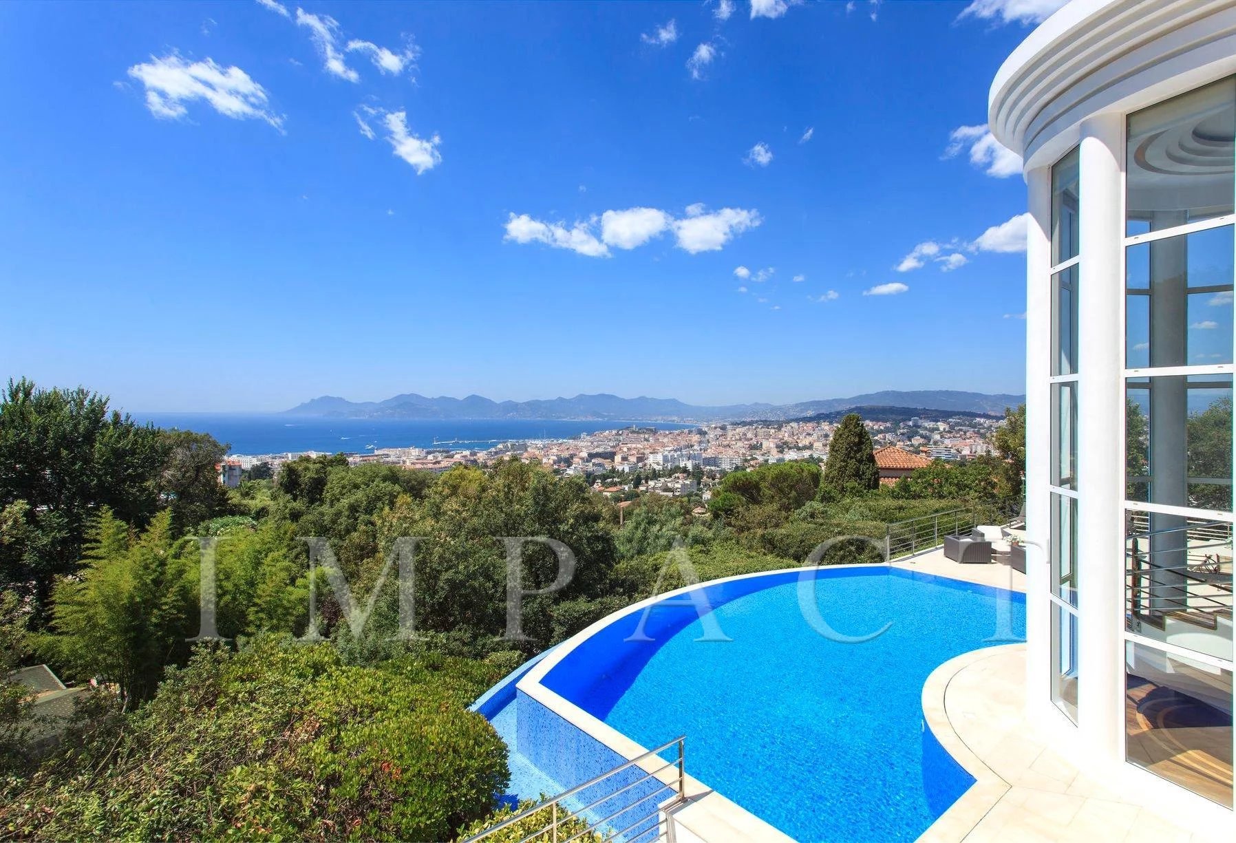 Luxury sea view villa 
