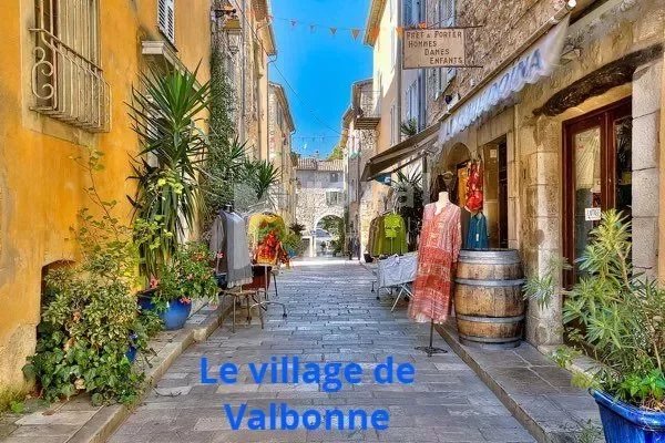 Valbonne village 