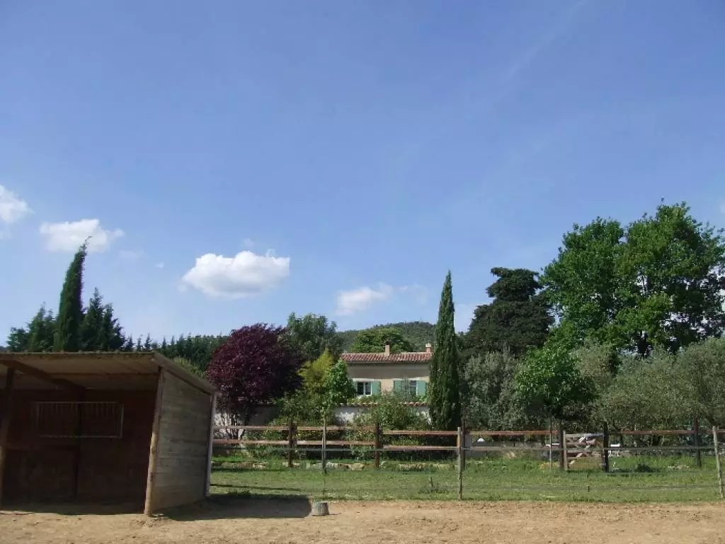 Equestrian property on 15 hectares