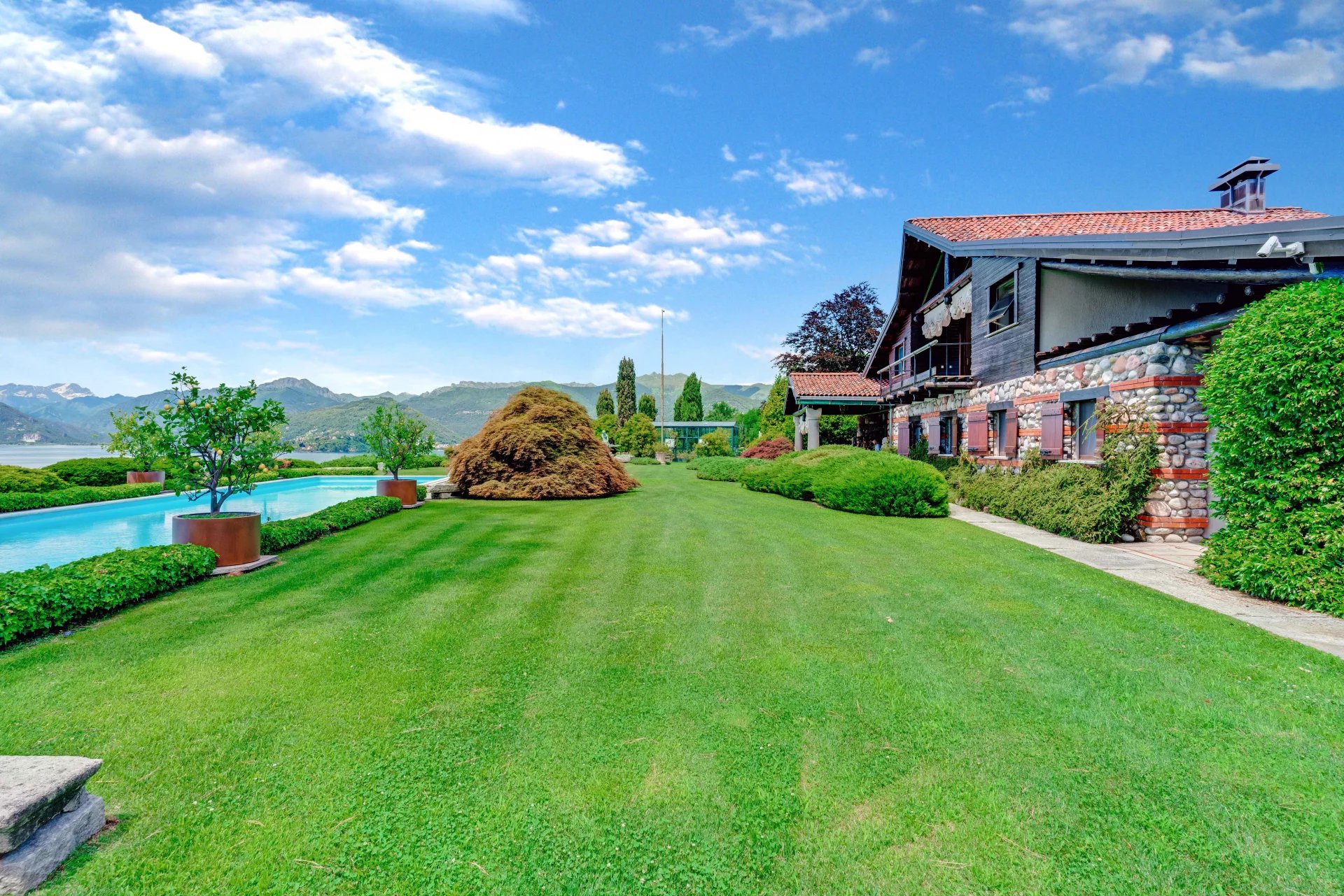 Luxury Villa With Pool and Park in Laveno with Lake Maggiore View