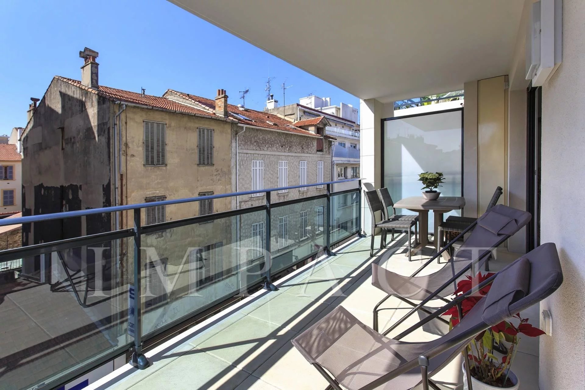 New apartment to rent in the centre of Cannes