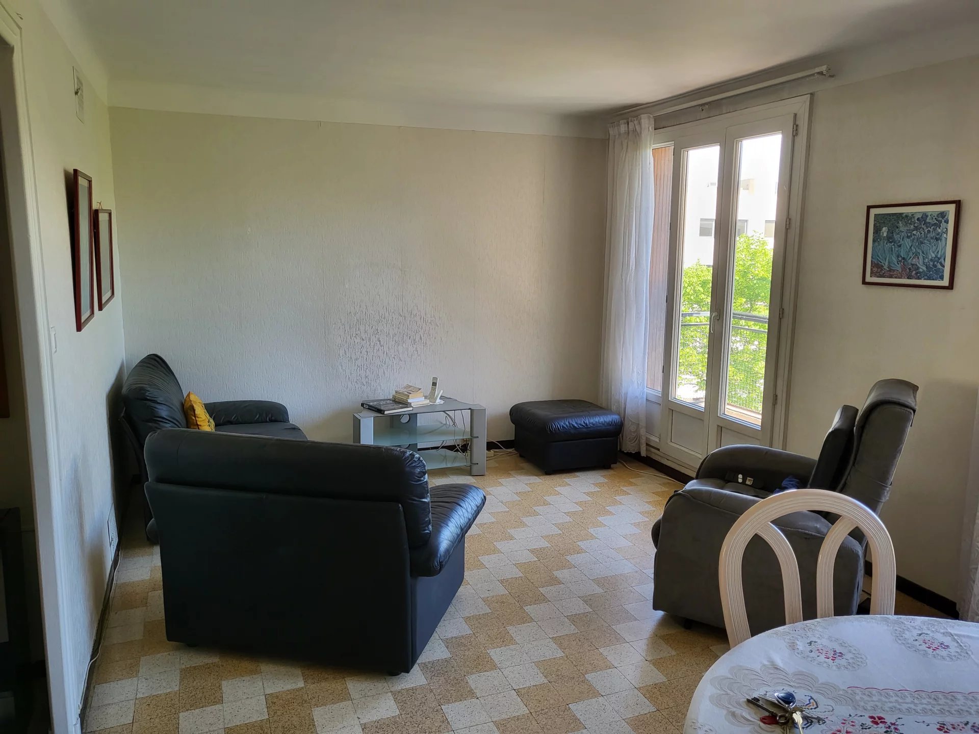 Appartement type 4, 75.18m², 3 chambres, balcon cave