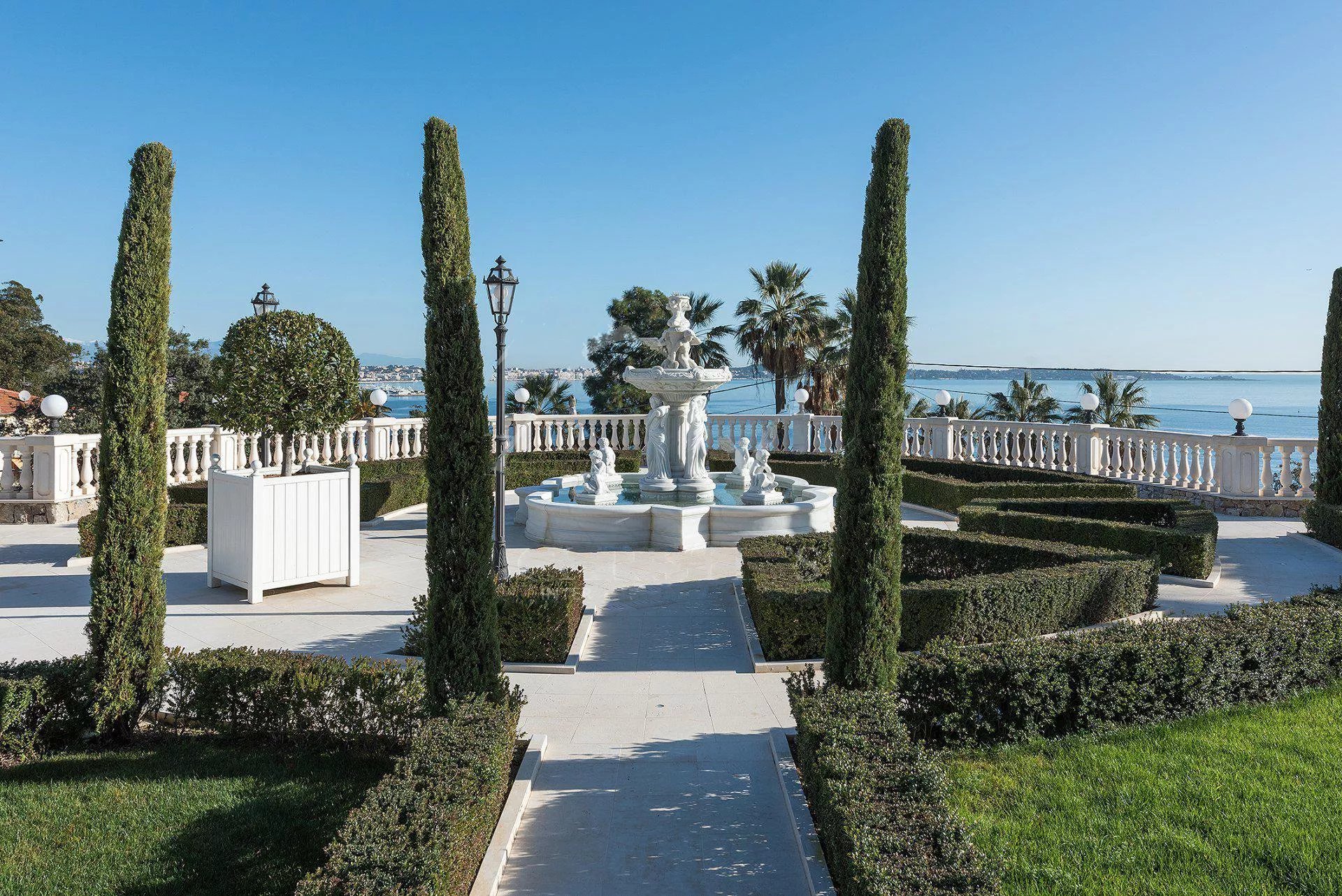Villa Horizons at the gates of Cannes