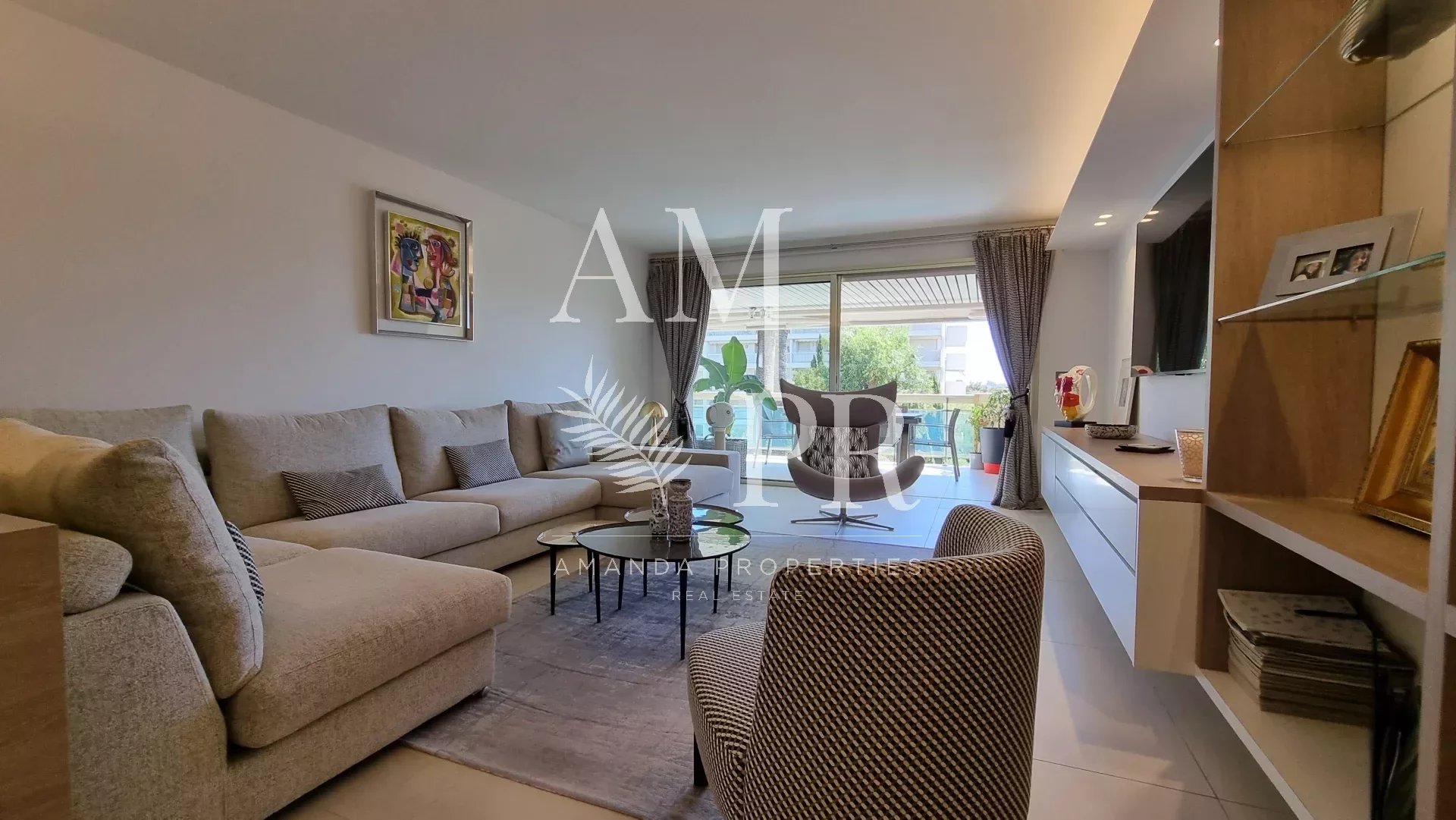 SOLE AGENT- Cannes Palm Beach - Magnificent 3 rooms of 101 m2 - Sea view - Swimming pool