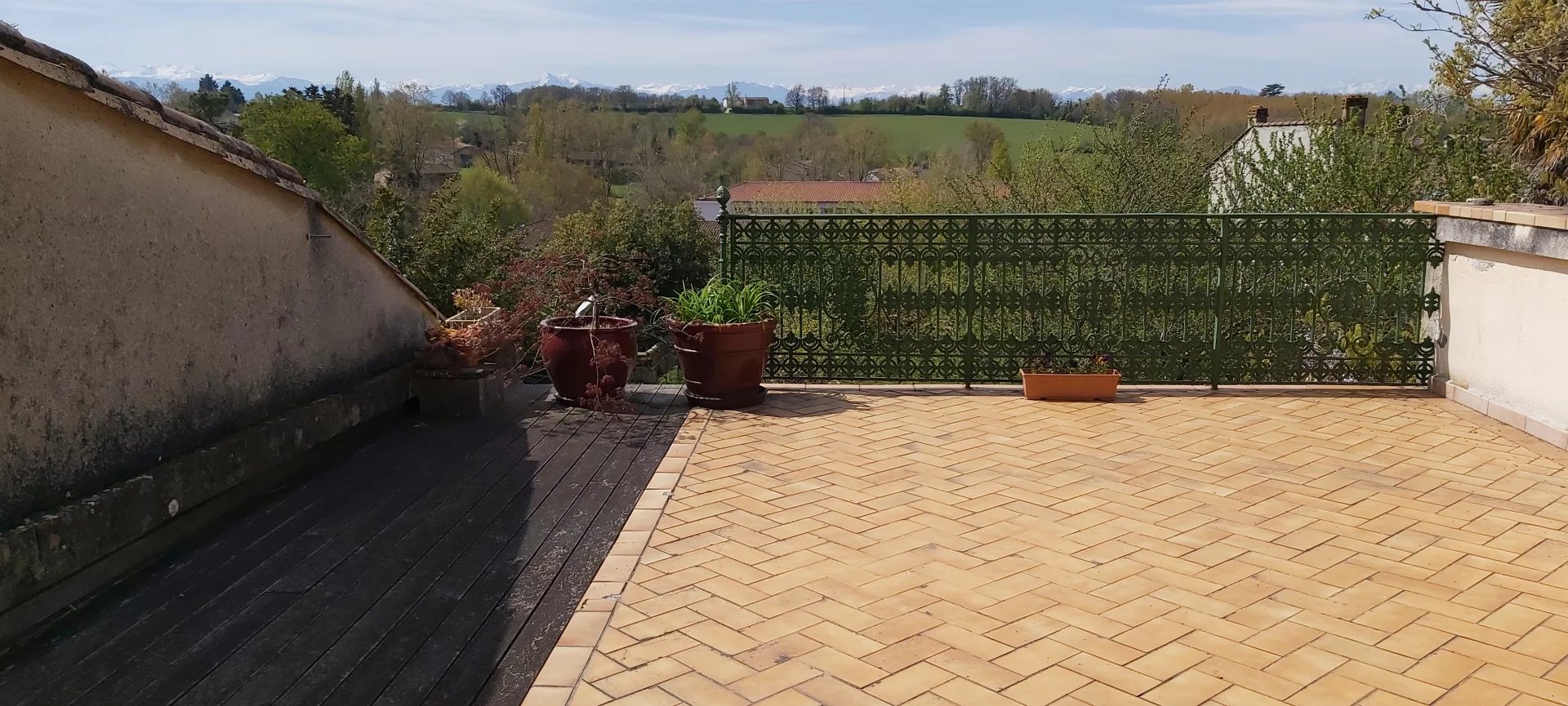 Aurignac Large village house with garden and Pyrenees view