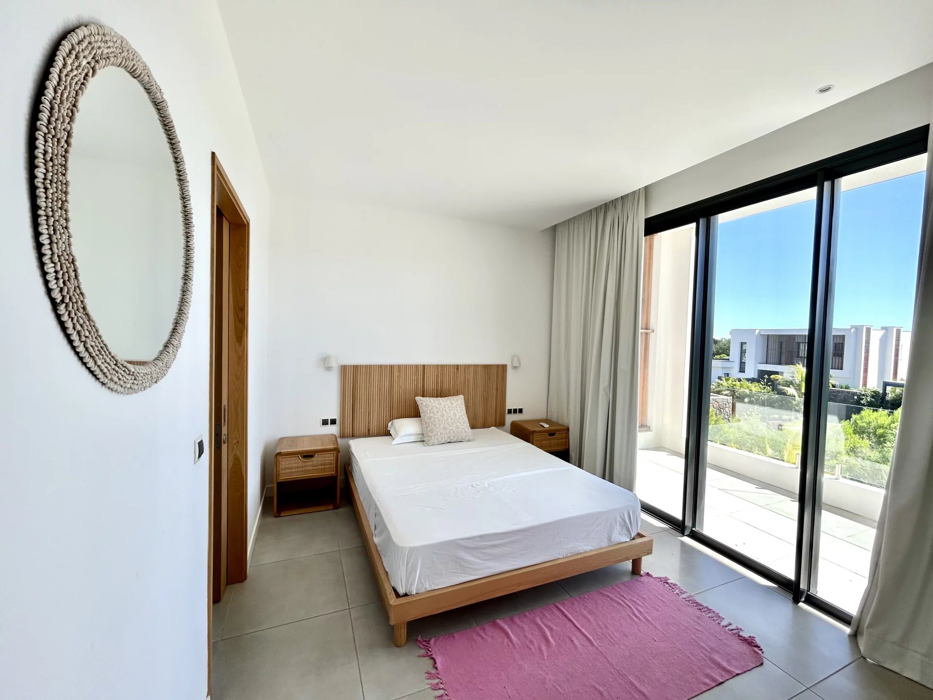 TAMARIN - Villa flambant neuve dans un domaine résidentiel haut de gamme - 4 chambres - picture 4 title=
