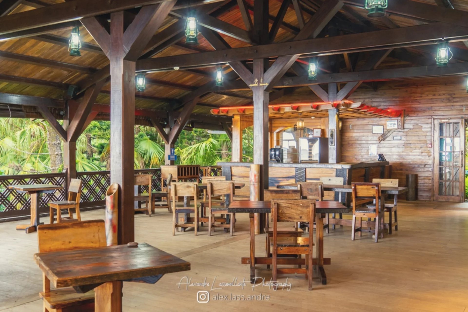 CHAMAREL - Villa and restaurant - 3 bedrooms and 250 seats - picture 4 title=