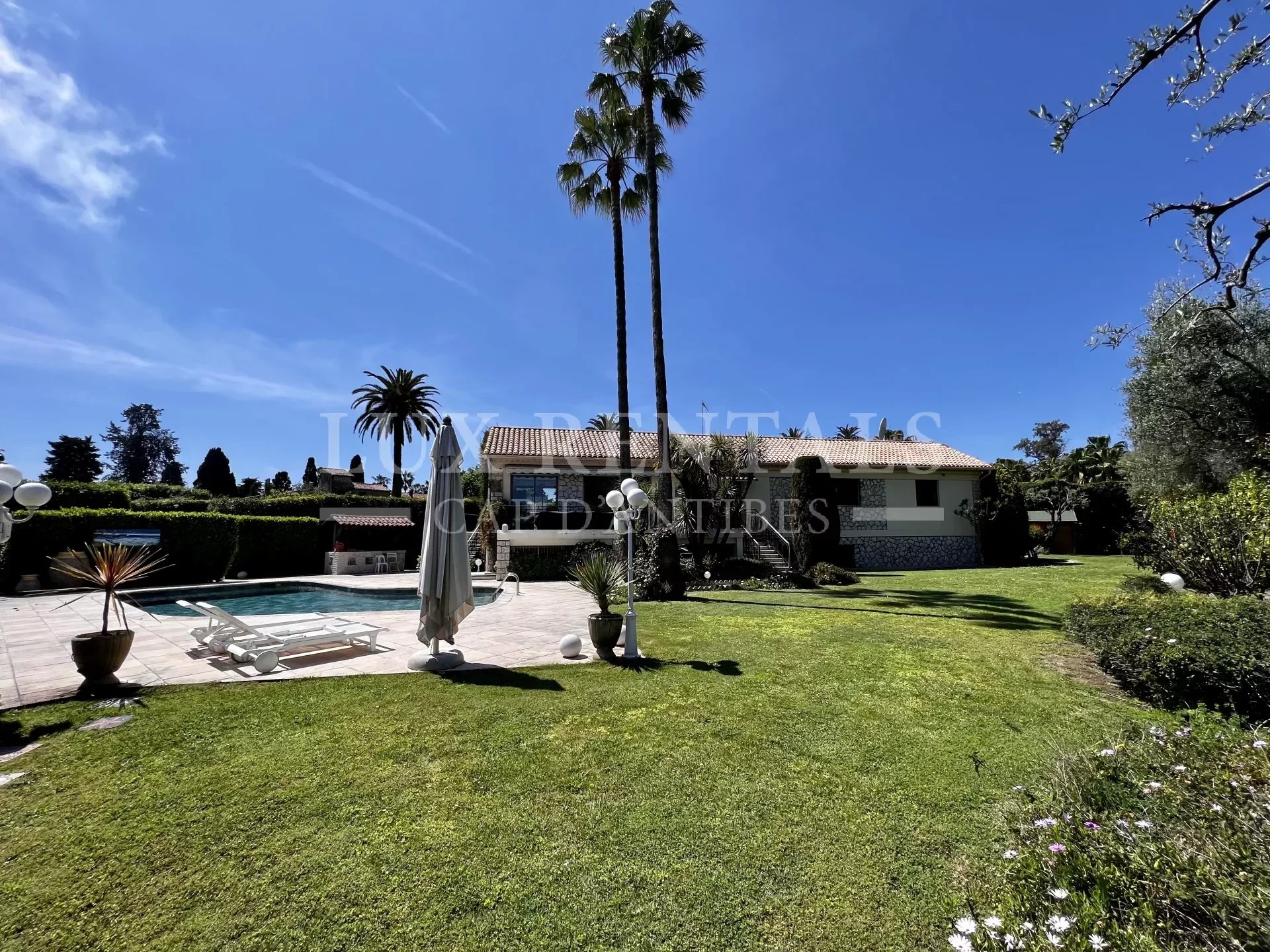 Location saisonnière Villa - Antibes Cap-d'Antibes