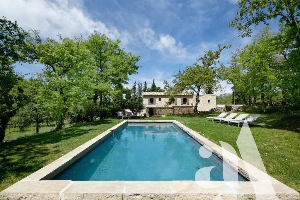 THE BUTTERFLY MAS - LACOSTE - LUBERON - 5 bedrooms - 10 people