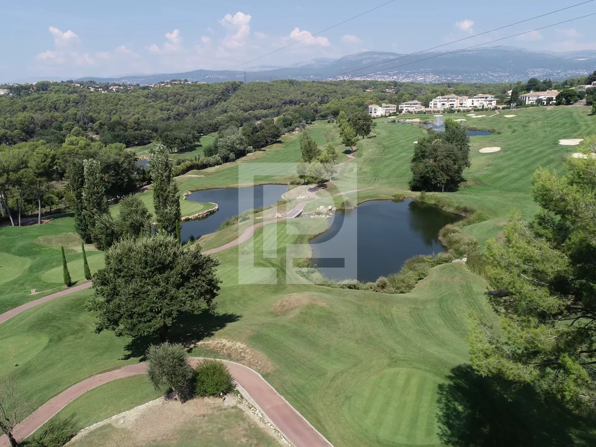 Beautiful property next to the Mougins golf course