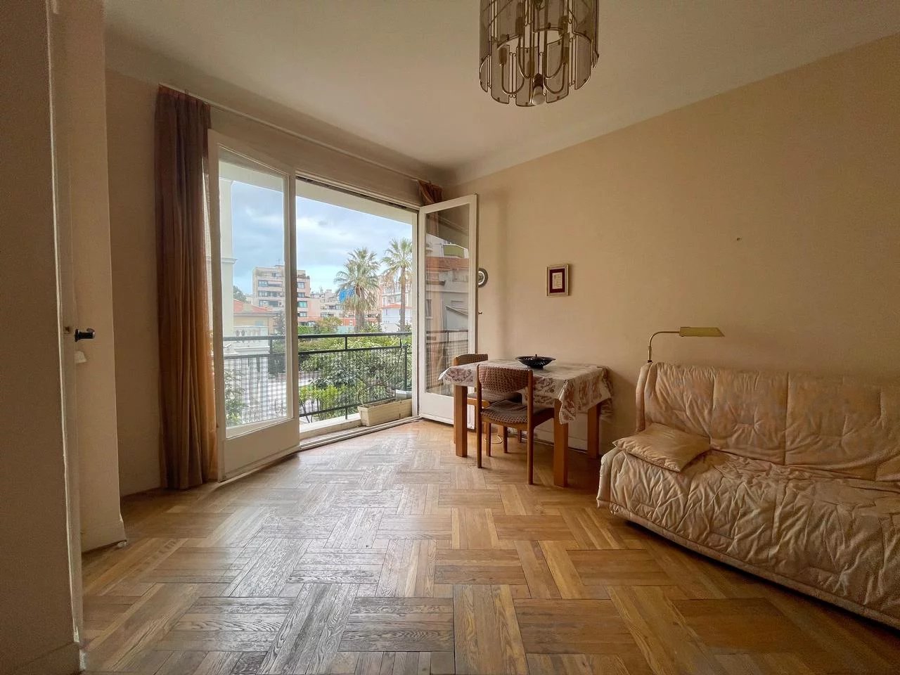 1 bedroom apartment in Nice Fleurs