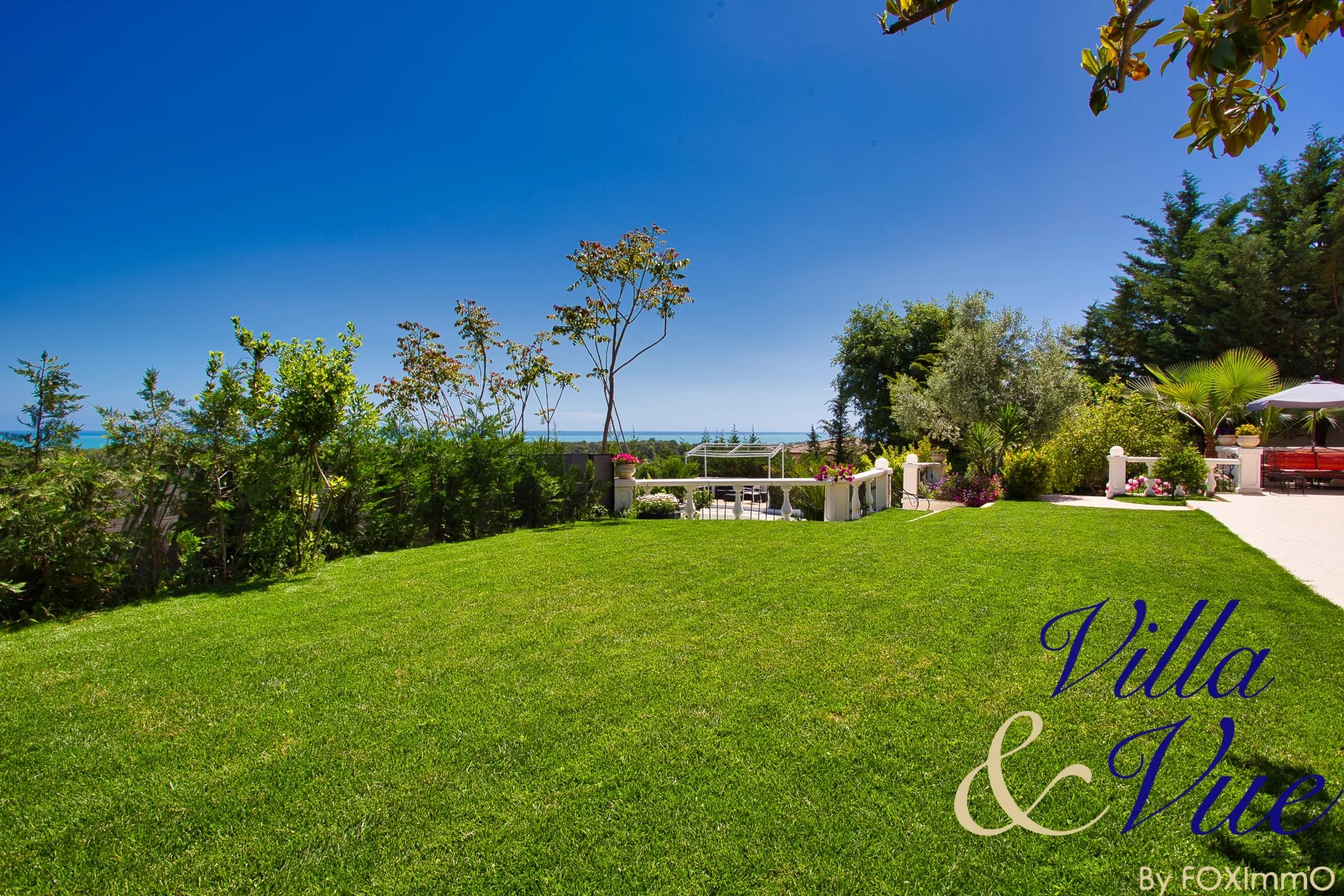 Costa Azzurra, villa con vista panoramica sul mare, piscina, giardino, 6 camere