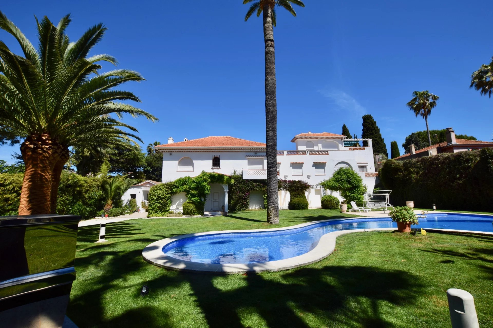 Exceptional villa for rent - Cap d'Antibes
