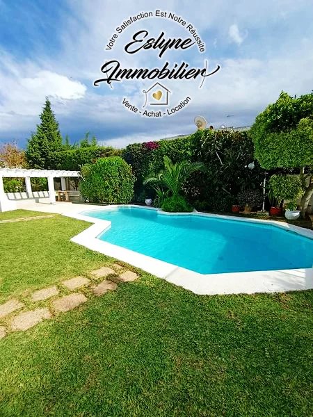 Sublime villa avec piscine dédiée à la location annuelle