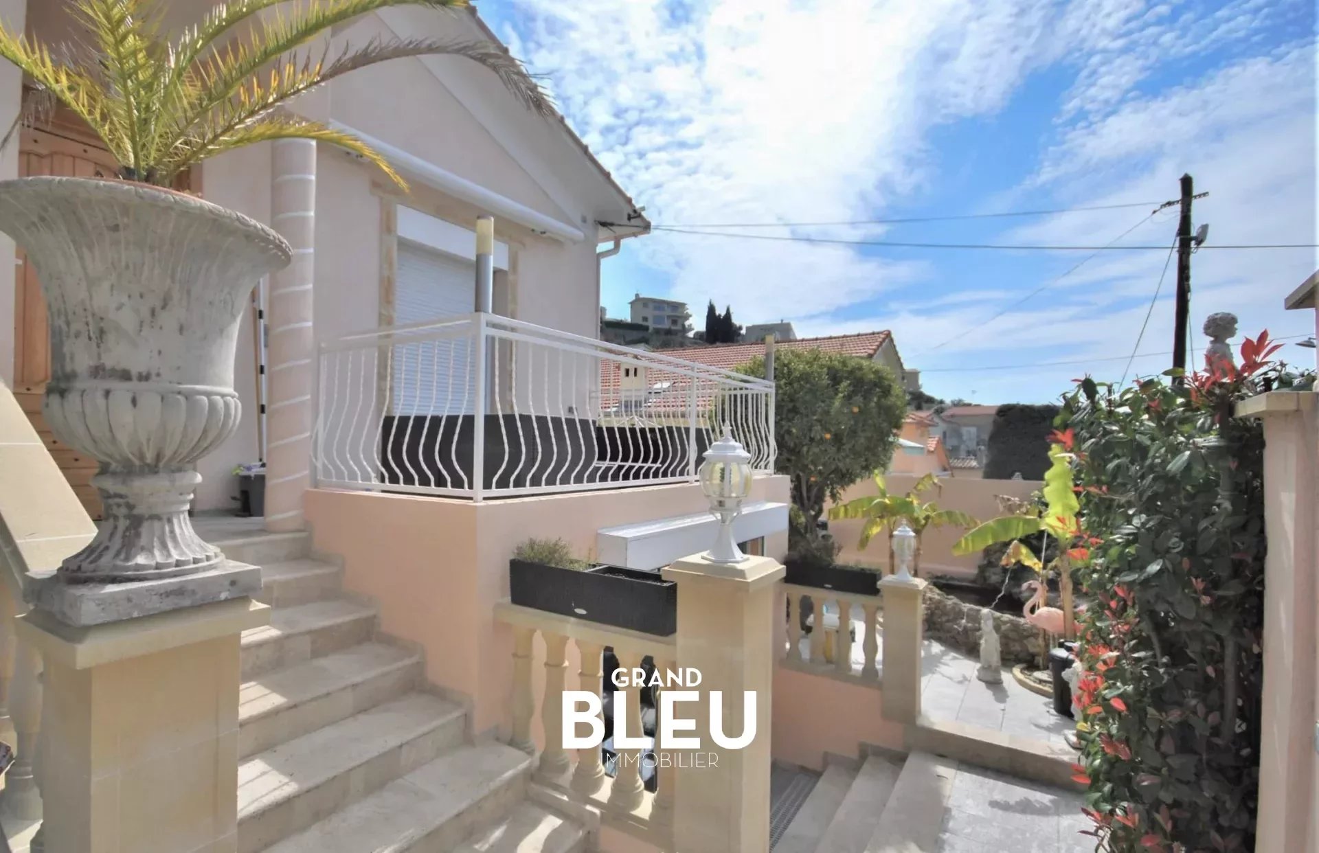 Nice - Mont Boron : Family villa in perfect condition with swimming pool