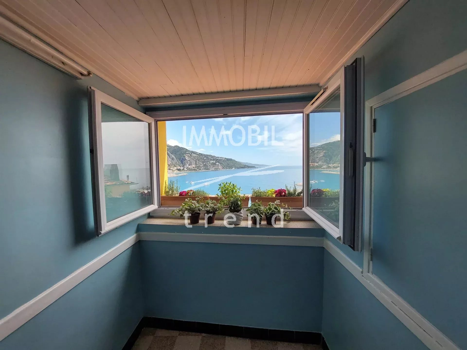 MENTON VIELLE VILLE 4 rooms sunny, panoramic view