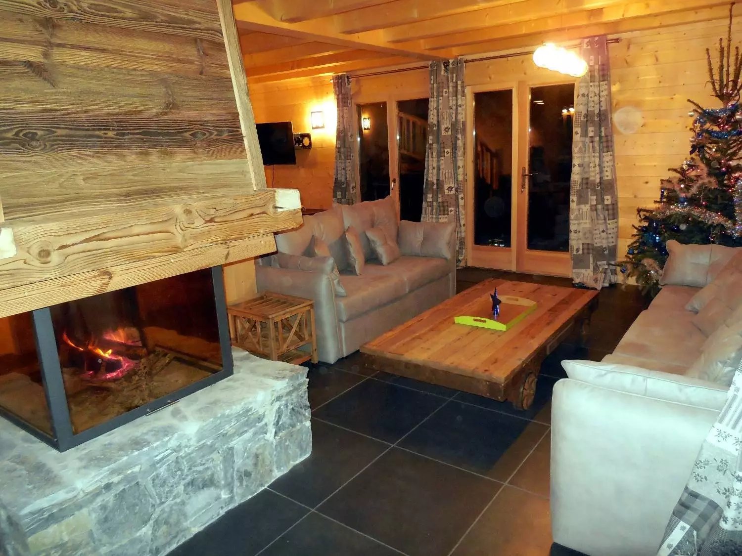 LUSSUOSO CHALET VICINO A MORZINE