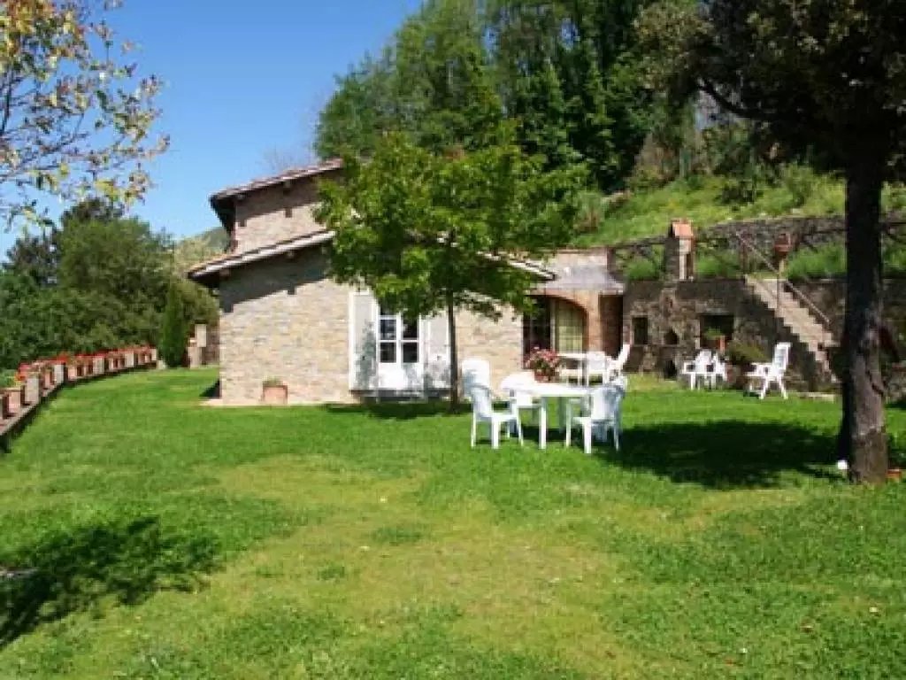 Seasonal rental Villa - Capannori - Italy