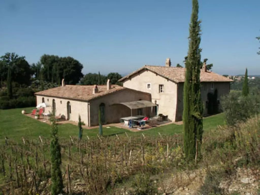 WONDERFUL VILLA CLOSE TO MONTALCINO, 12 persons