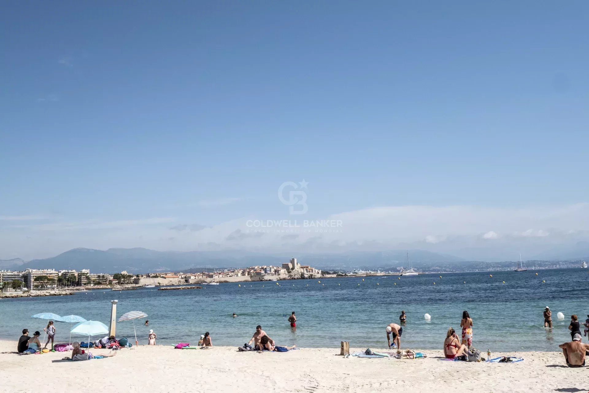 Cap d'Antibes - walking distance from the beach