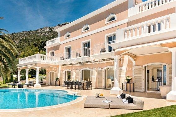 Luxurious Private Villa