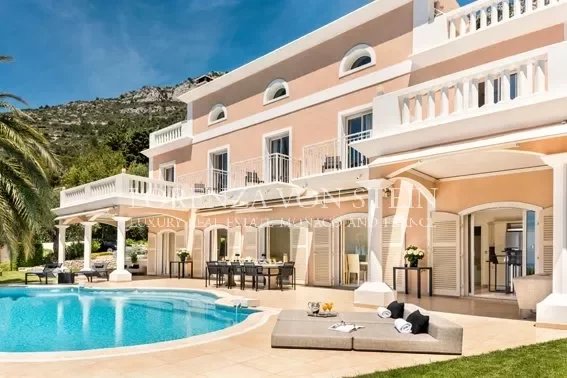 Villa de prestige à louer aux portes de Monaco