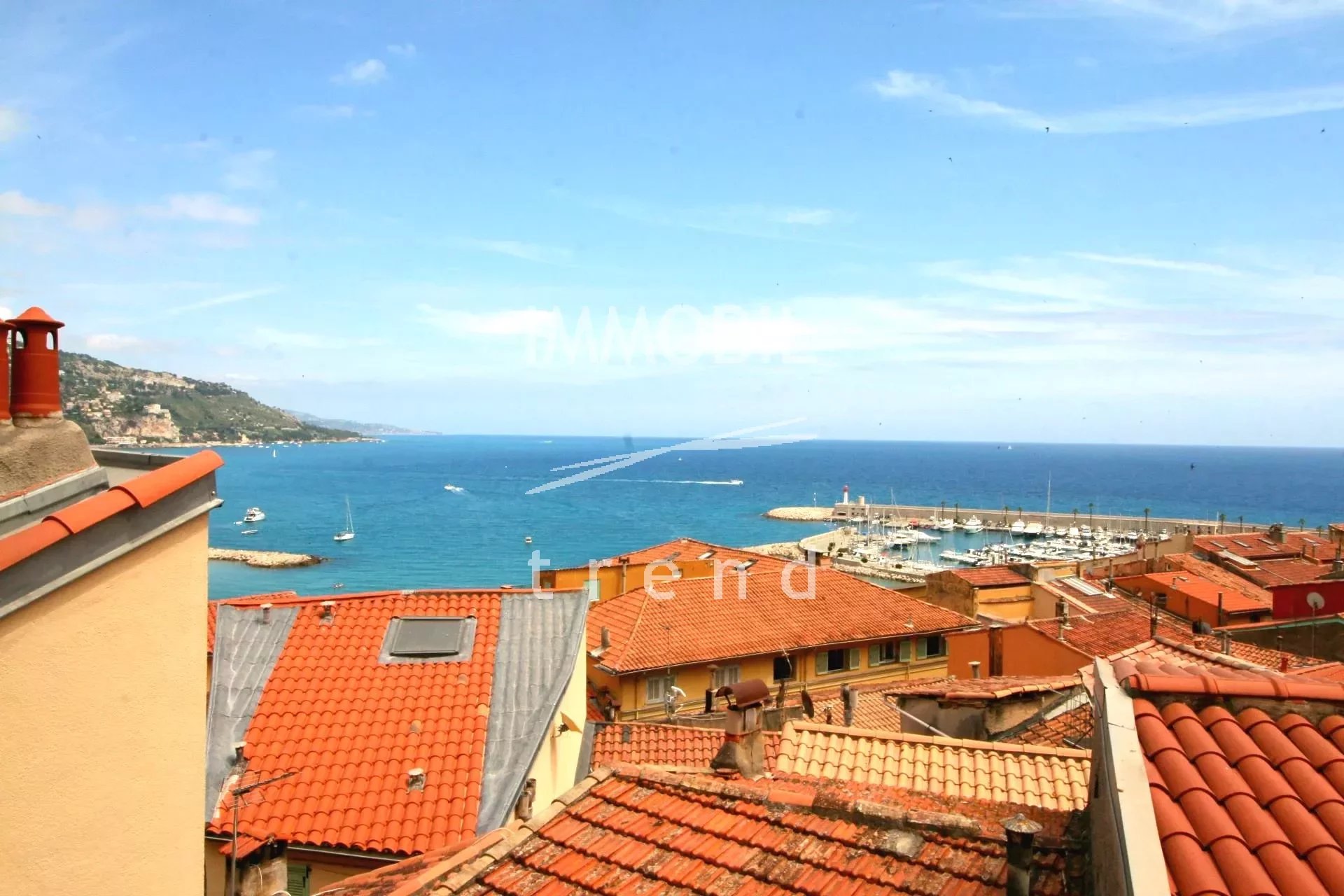 SOLE AGENCY ! MENTON OLD TOWN - 2 Bedroom sea view apartment with terrace