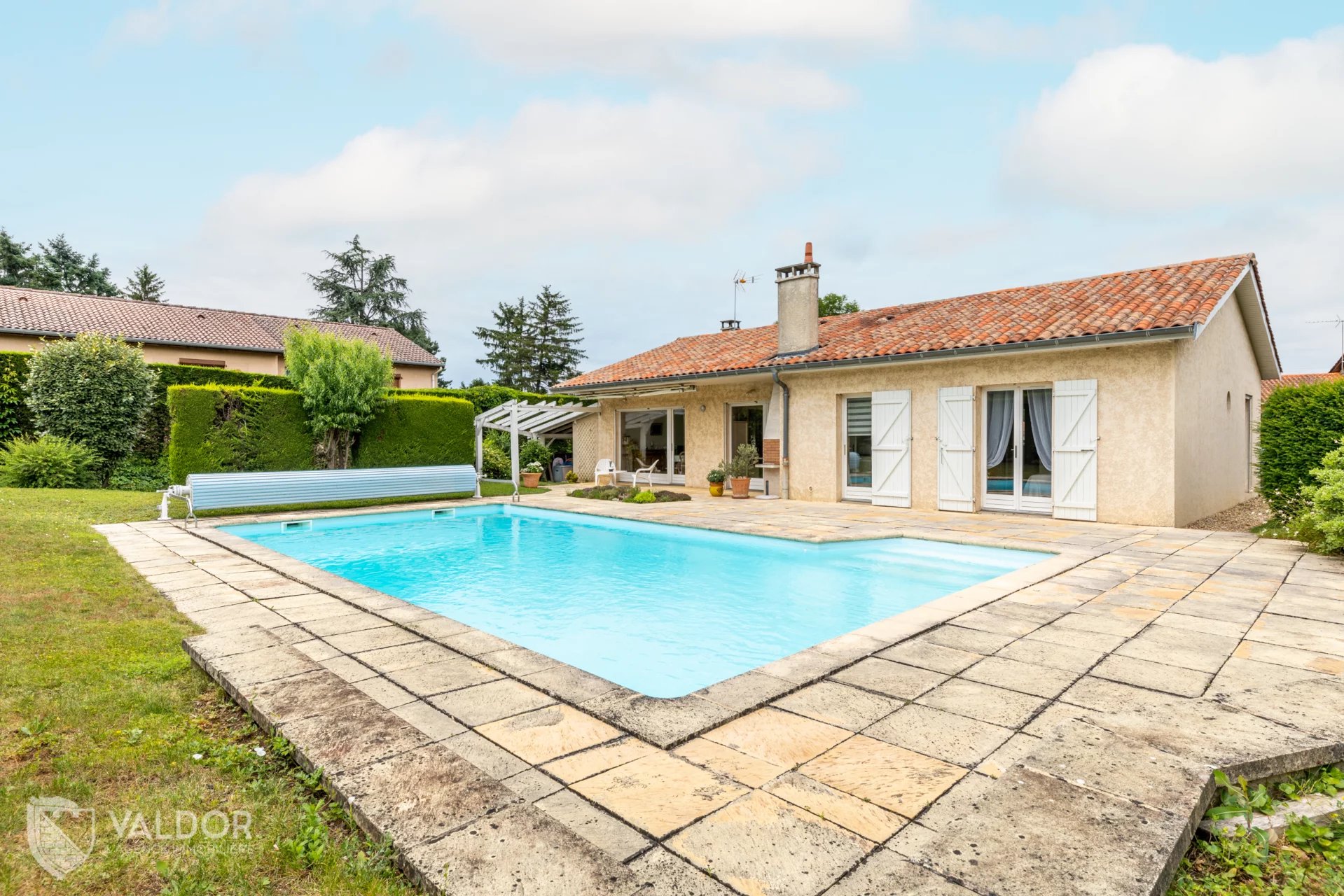 Maison de plain pied de 115 m² avec piscine à Chasselay