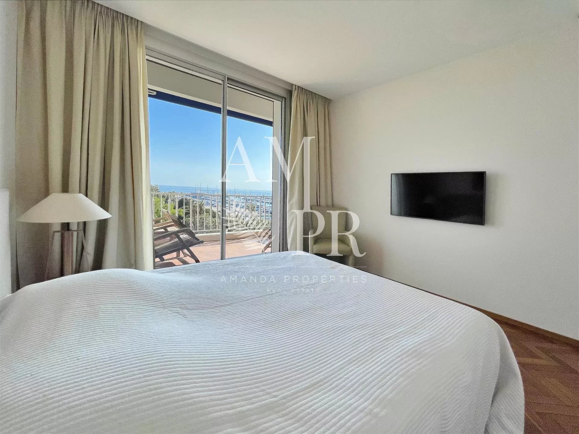 Cannes Croisette - Magnificent flat 96sqm - Sea view