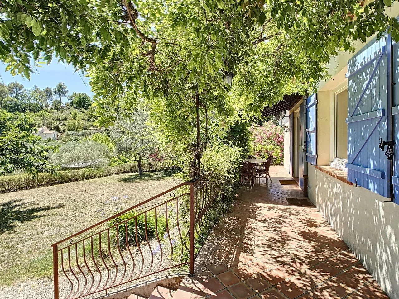 Cozy villa with pool, walking distance to the bakery shop