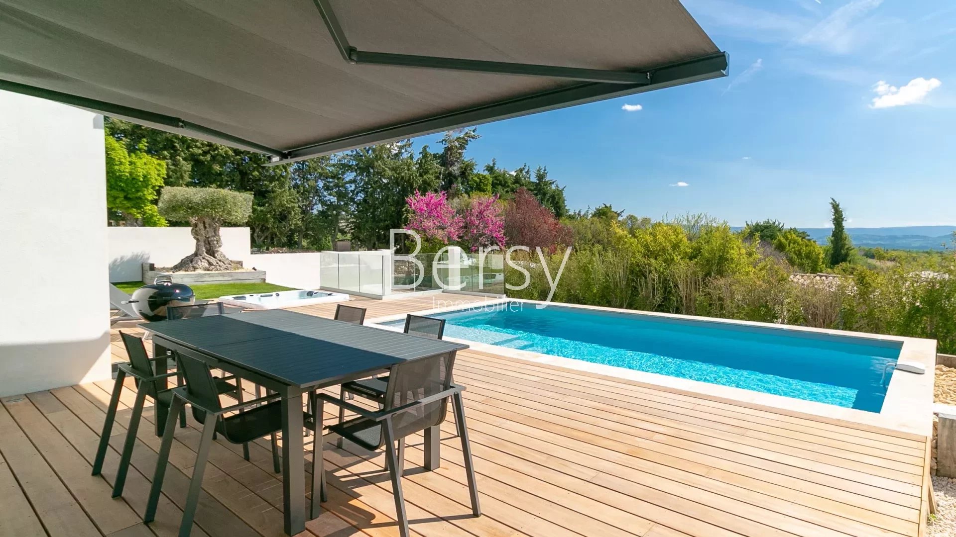 ★ CONTEMPORARY House with Pool & ★ BERSY LUXURY PROPERTIES® ★ At the foot of MONT VENTOUX ★