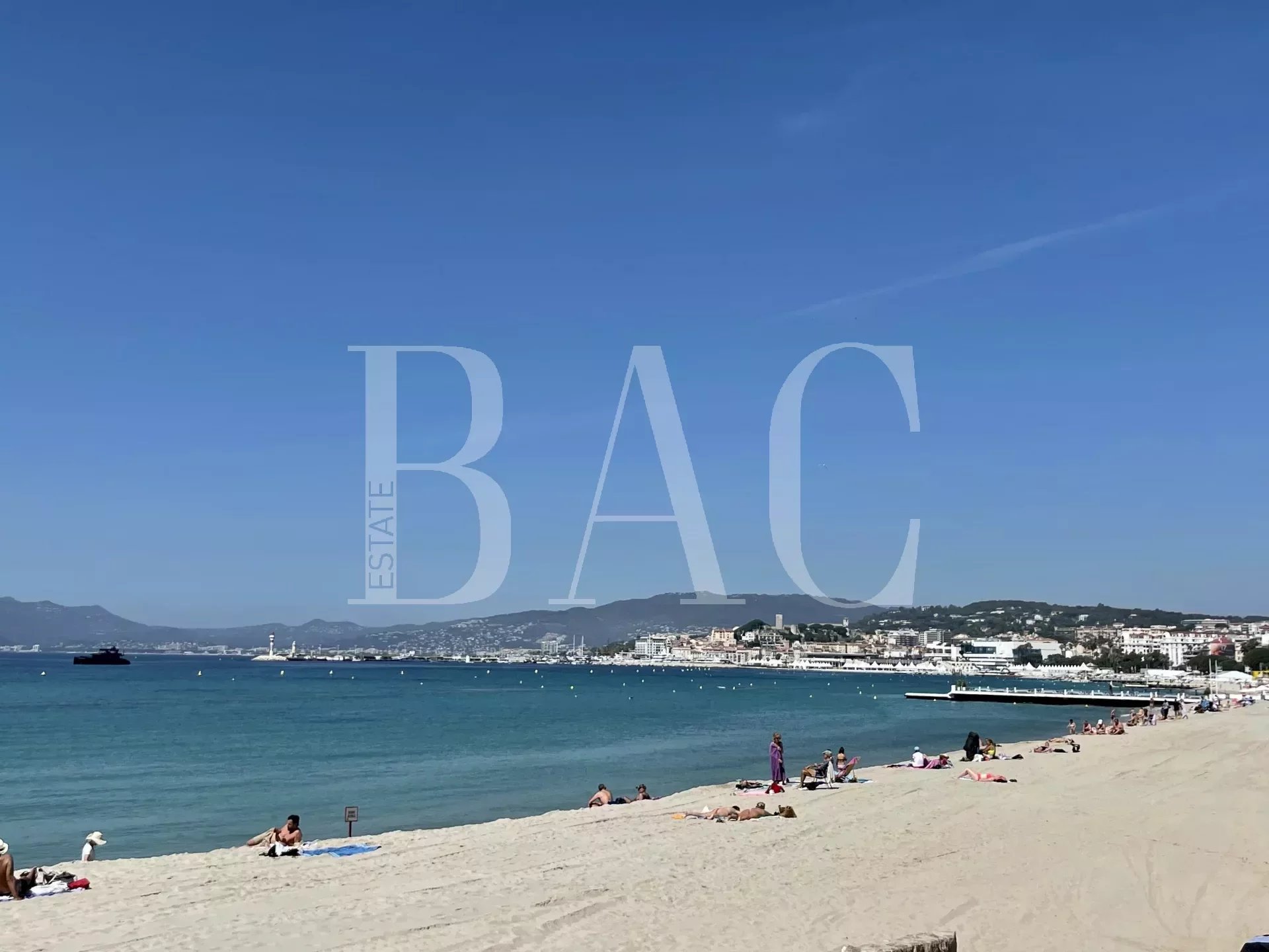 Cannes, Propriété d'exception avec vue mer panoramique