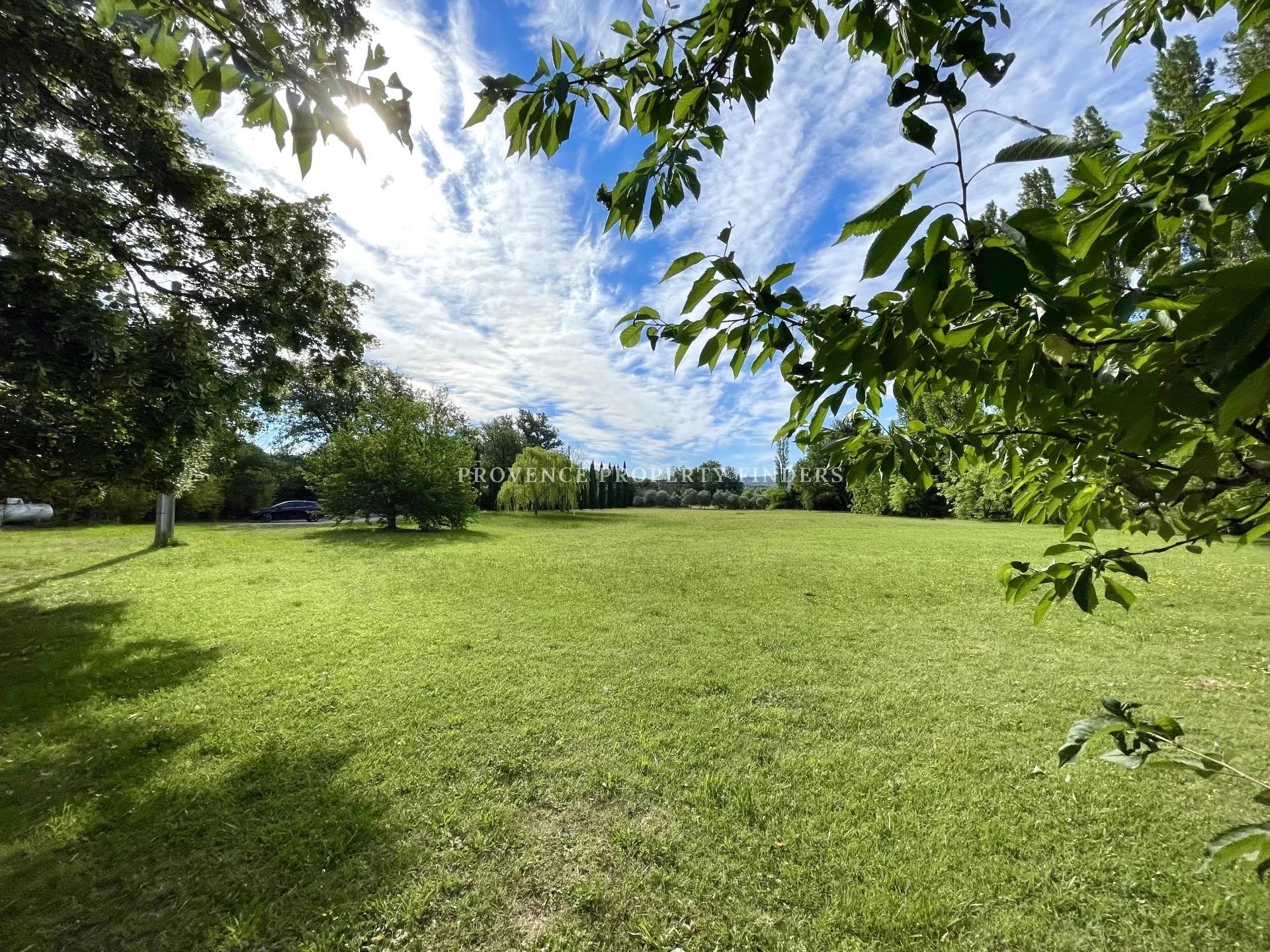 Charming Property, lots of potential on 3,6ha situated in a very peaceful area.