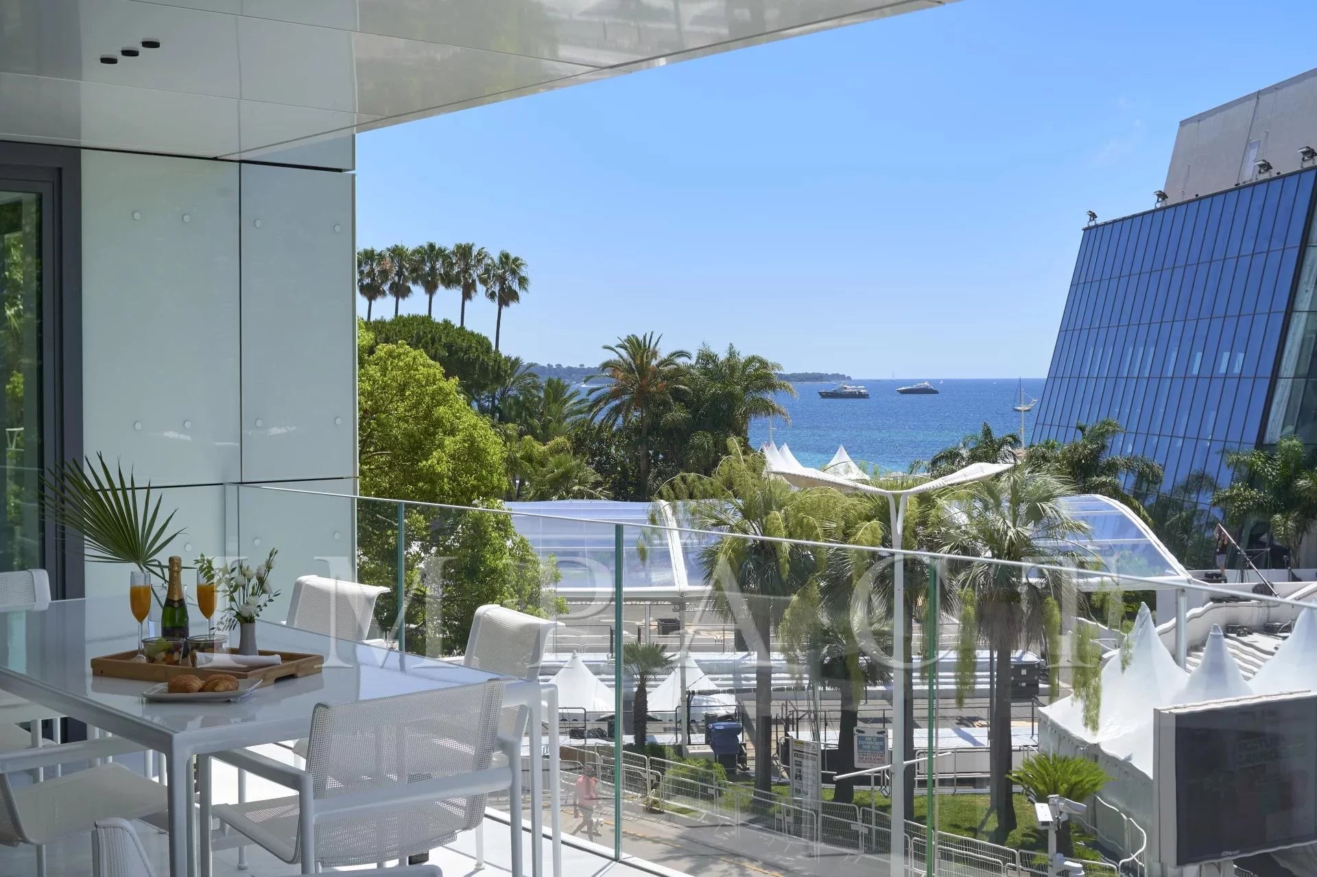 Luxury apartment for rent in Cannes