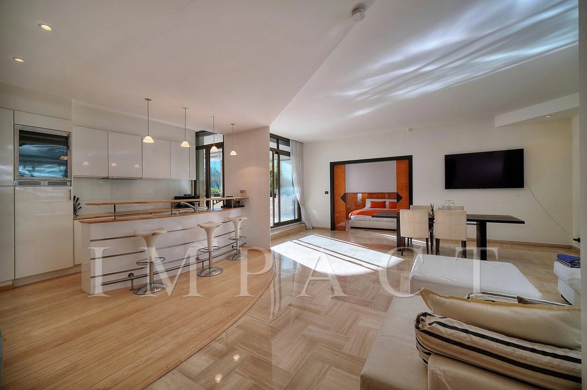 Cannes center apartment for rent