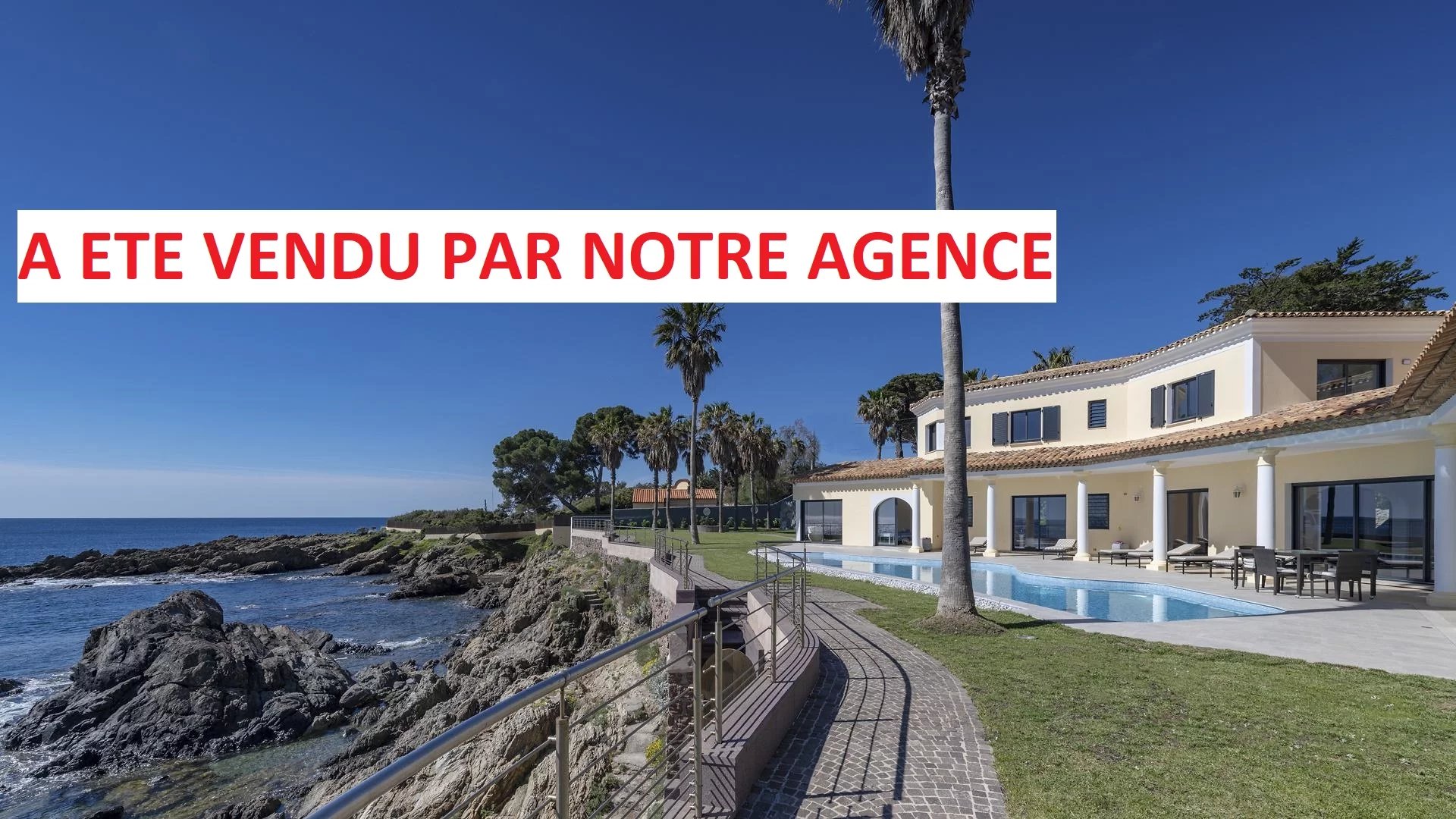 WATERFRONT PROPERTY AT 25 MN FROM  SAINT TROPEZ