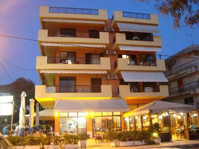 For sale hotel of 700 sq.meters on the Euboea island . The hotel is located on 0 levels, Hotel has corner layout has a wonderfull sea view, mountain view, has a wonderfull sea view, mountain view, al