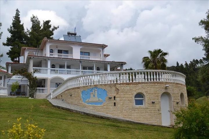 Sale Villa Nea Skioni