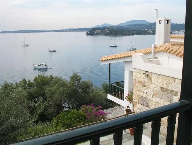 2 VILLAS, each :240 square meters , on the sea shore, on 2.500 square meters of land. Swimming pool : 20 X 7 meters, mature garden, private parking for 2 vehicles. Private beach. 12 km from the town