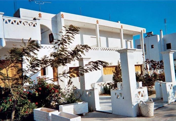 A complex of 12 traditional island residences is being sold in the northeastern coastal part of Skyros, under the country of Skyros. He is licensed by the Greek National Tourism Organization rental a
