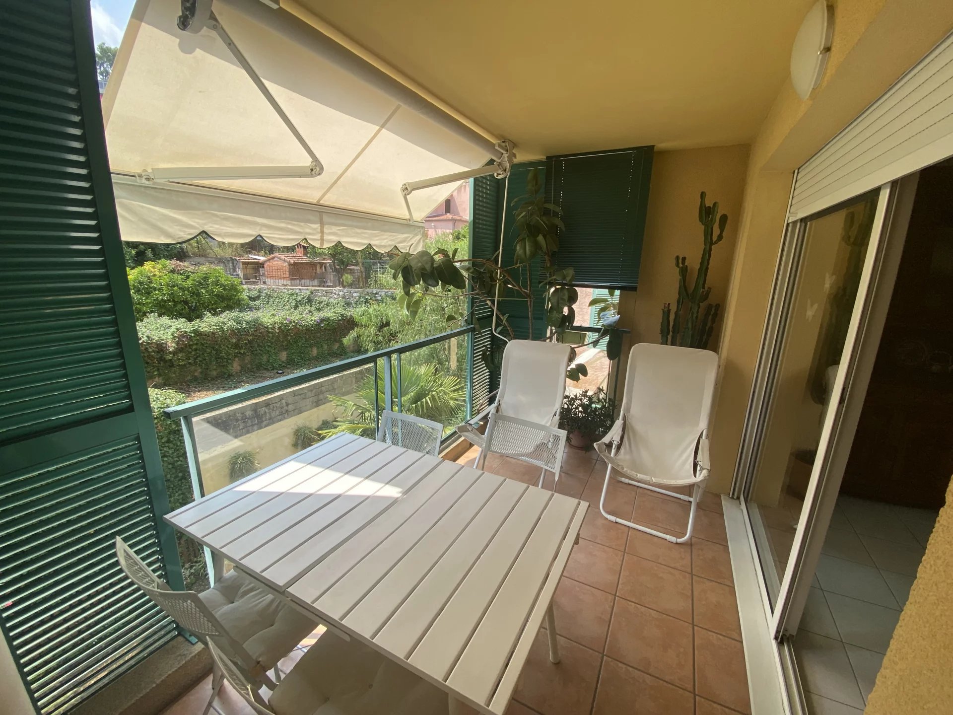 Exclusivité : 2 Pièces Menton Borrigo 37.84 m² avec GARAGE