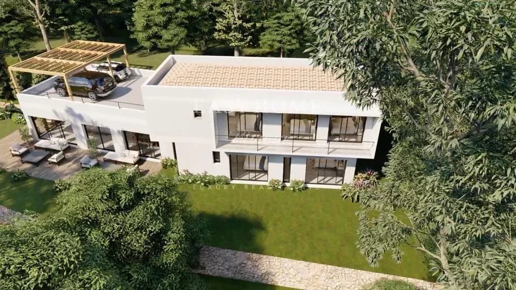 Mougins - contemporary villa close to amenities