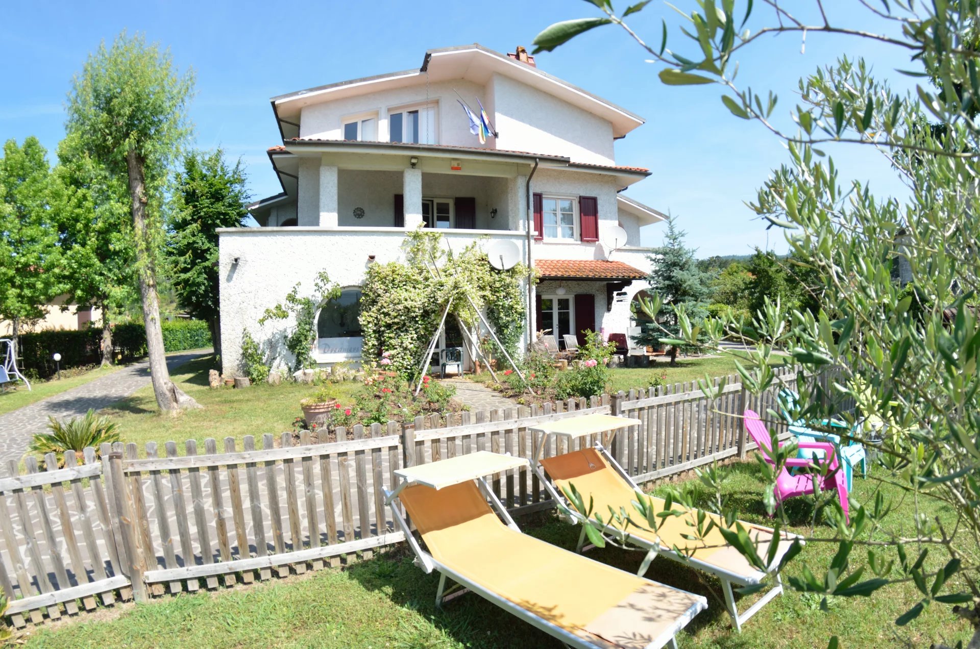 ITALY, TUSCANY, LUCCA, VILLA WITH POOL, 12 PERSONS