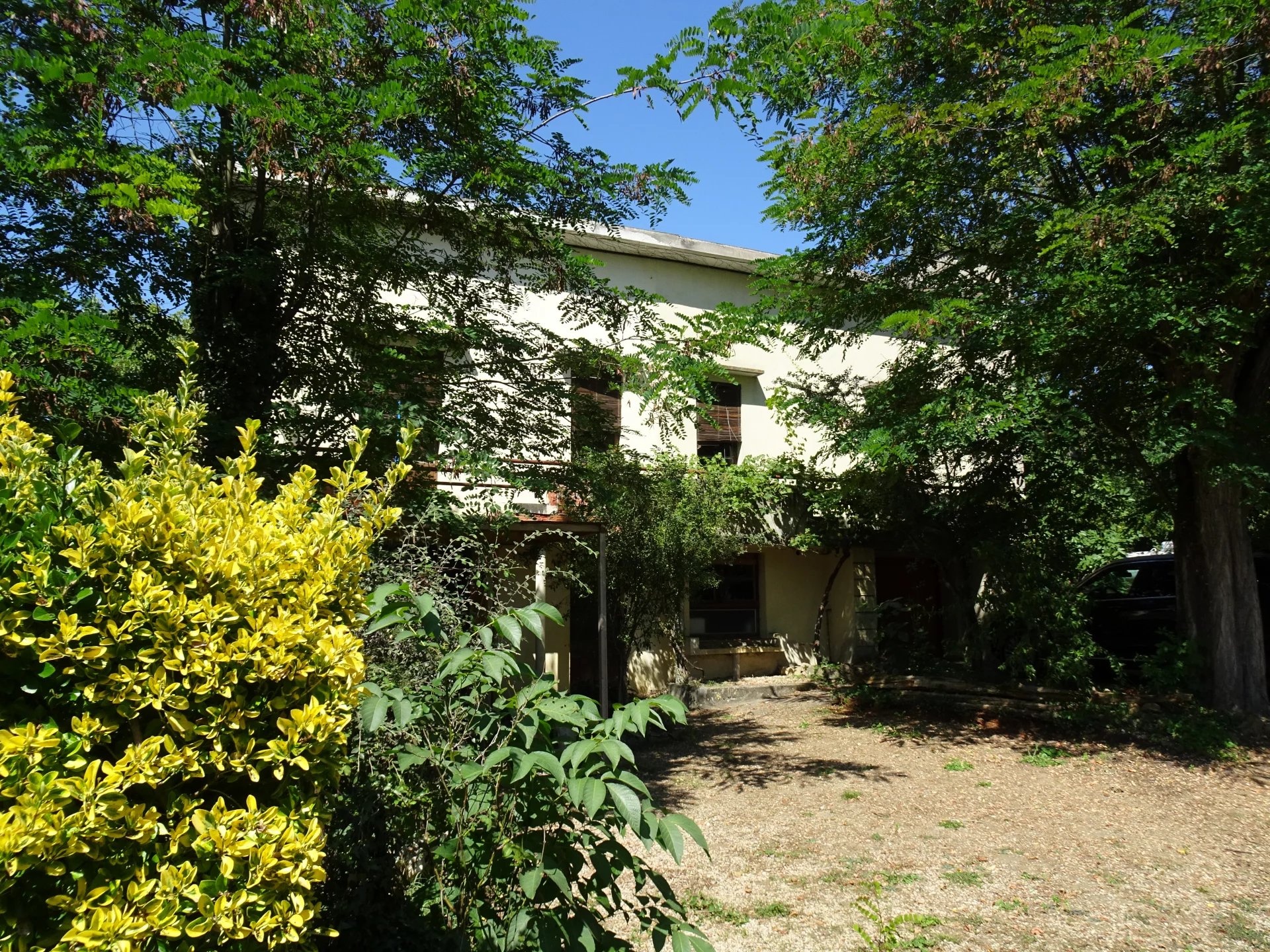 A Aurignac, grande maison des années 60 sur 1618 m² de terrain