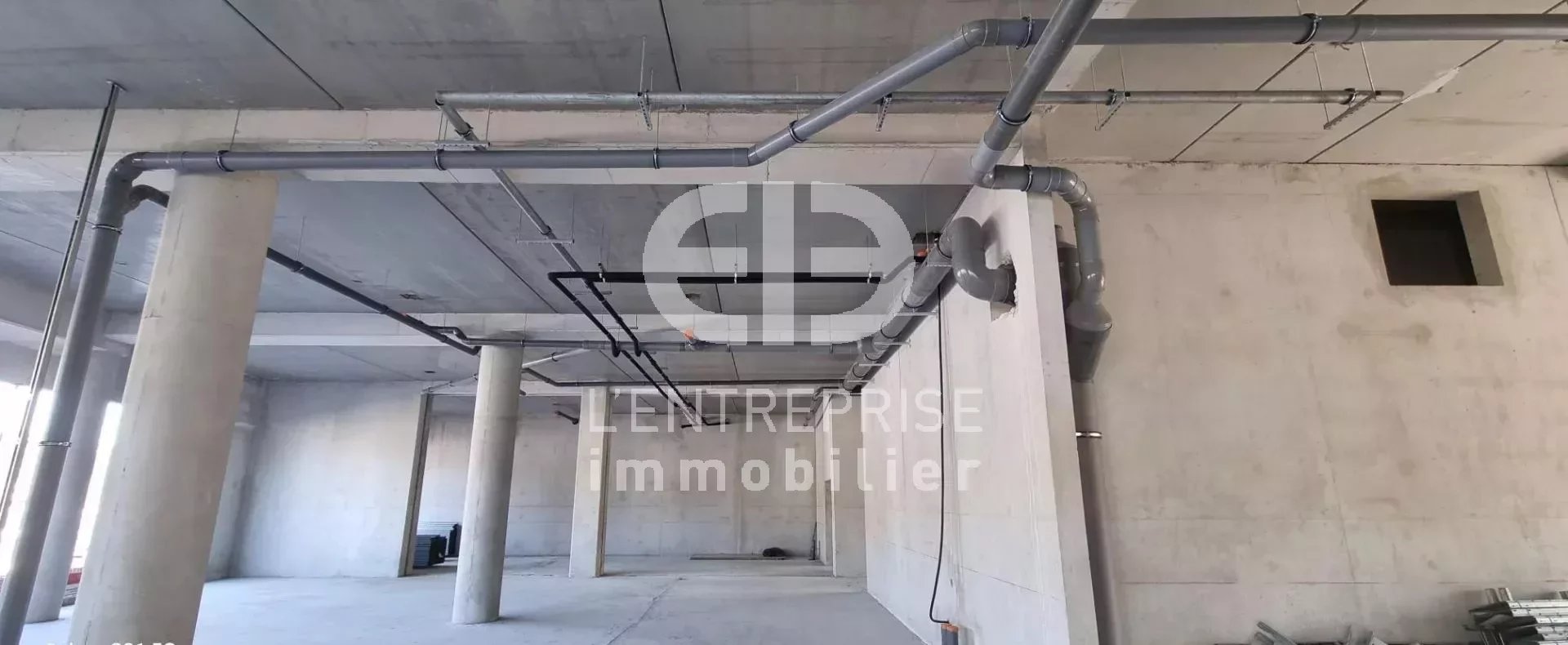 RARE A LOUER LOCAL COMMERCIAL 495m² NICE OUEST SAINT ISIDORE