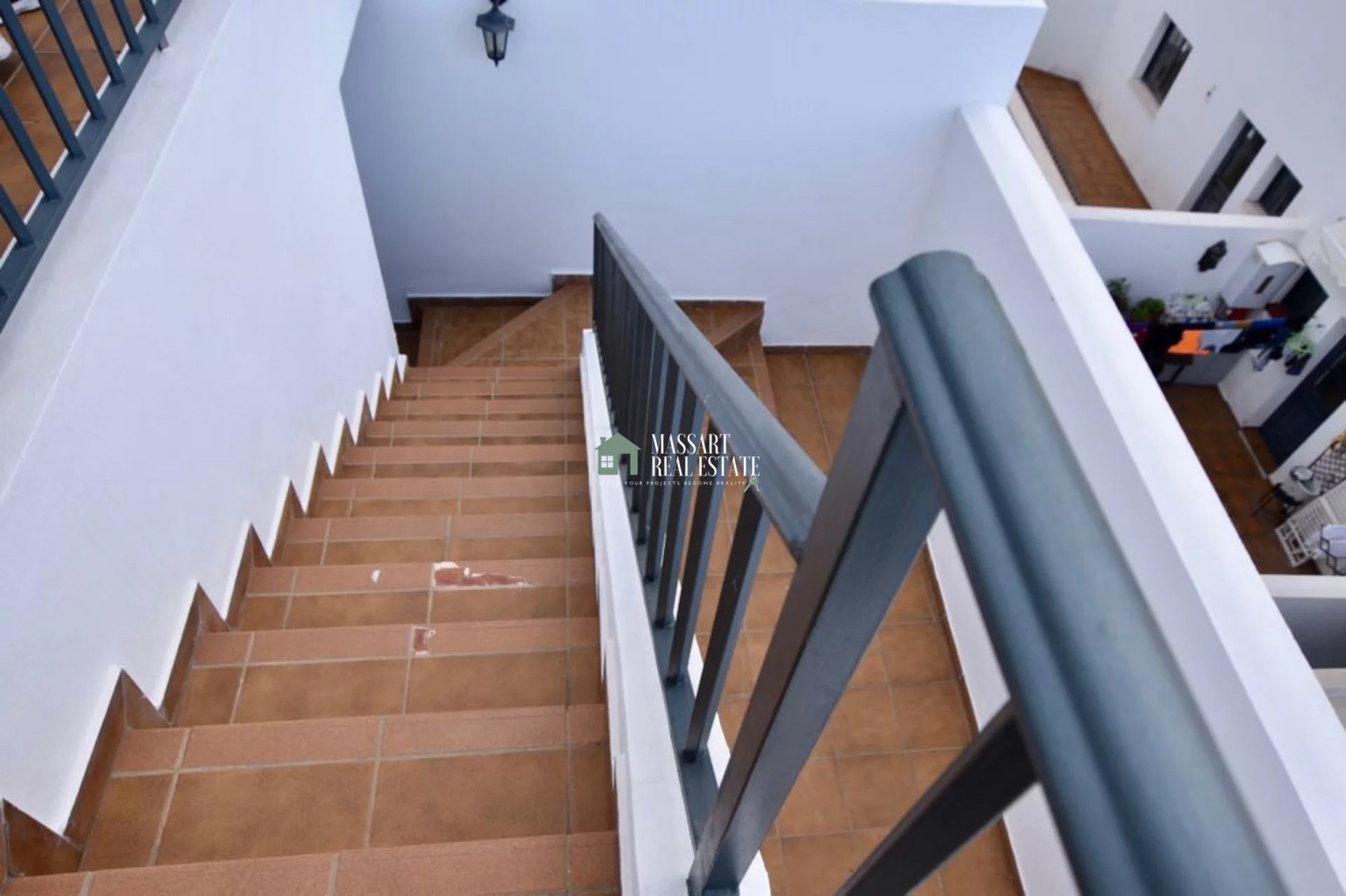 Maison jumelée lumineuse de 180 m2 sur trois étages située dans le nord de l'île, à Icod de los Vinos.