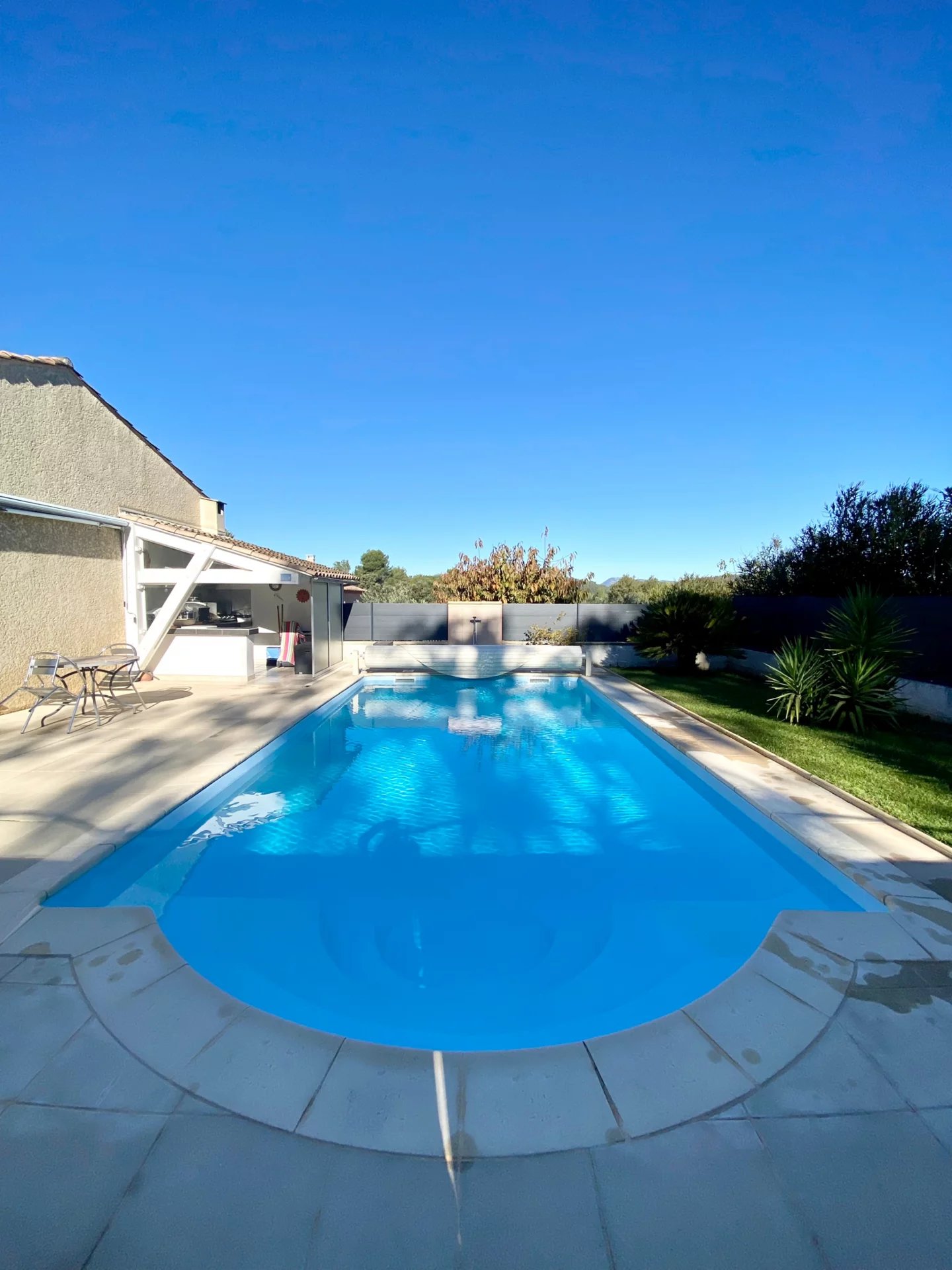 Villa T4 avec piscine sur 1 200 m² de terrain