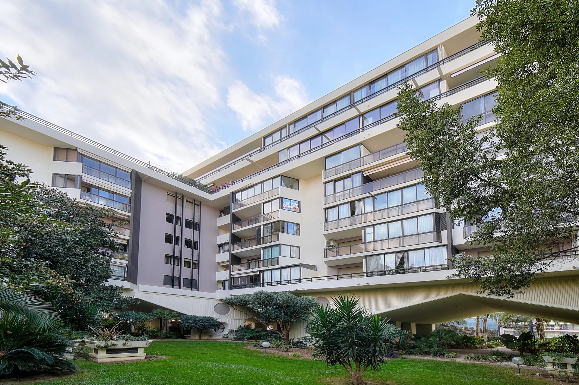 2 bedrooms apartment for sale - Cannes Banane