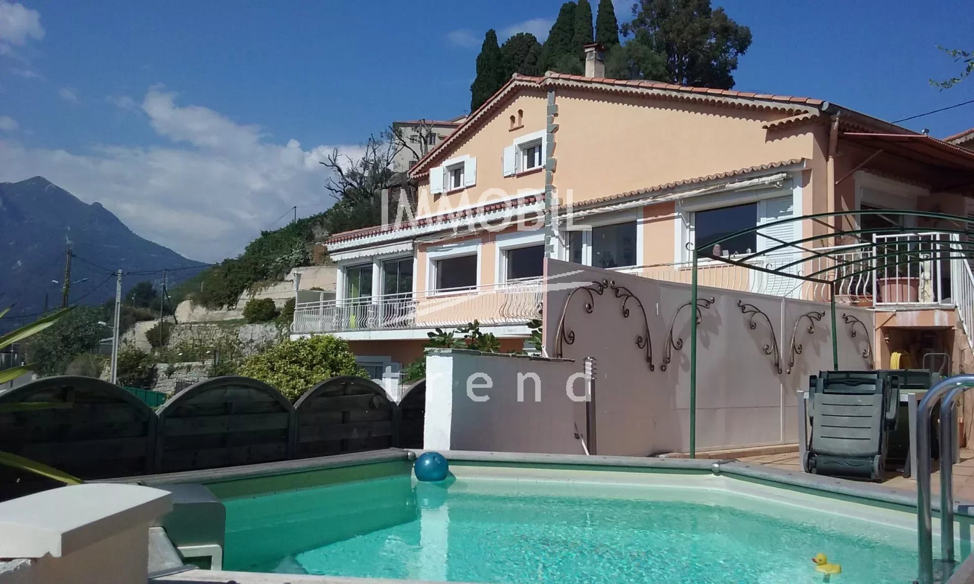 MENTON NEAR MONASTERY OF THE ANNONCIADE PART OF HOUSE 8 ROOMS + TERRACES + SWIMMING POOL