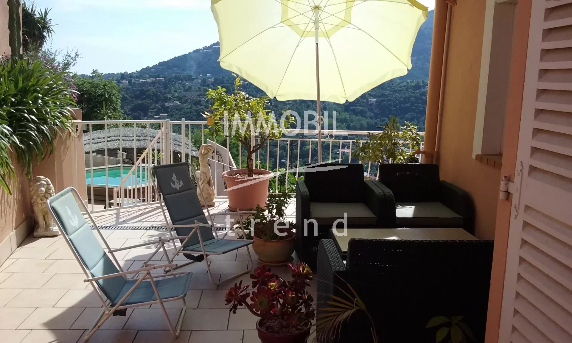 MENTON NEAR MONASTERY OF THE ANNONCIADE PART OF HOUSE 8 ROOMS + TERRACES + SWIMMING POOL